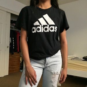 Unisex Adidas logo shirt